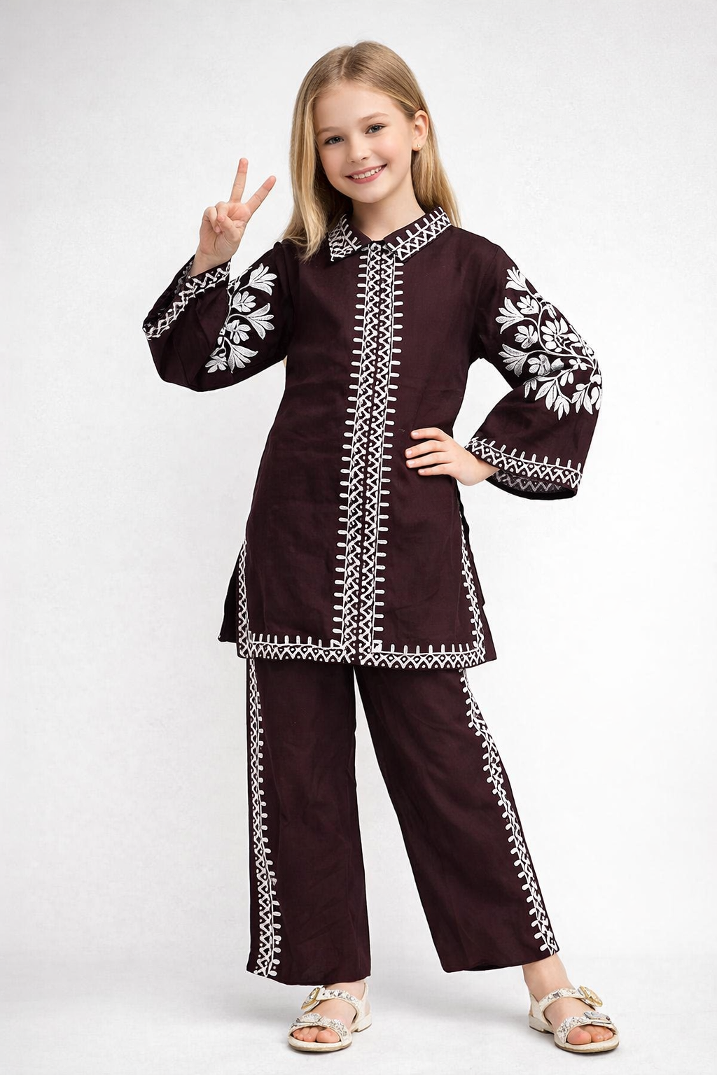 Cotton Embroidery Cord Set 1370 Brown