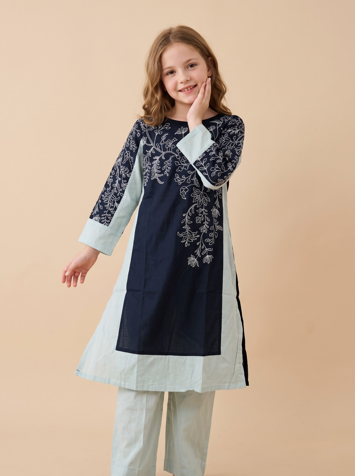 Girls green traditional cotton kurti and pants set